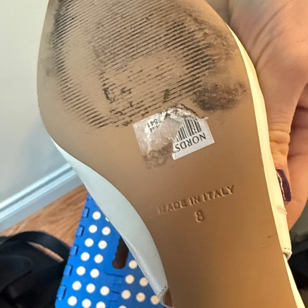 Everlane Women’s Pointed Slingback Leather Flats in Cream - Picture 2 of 6